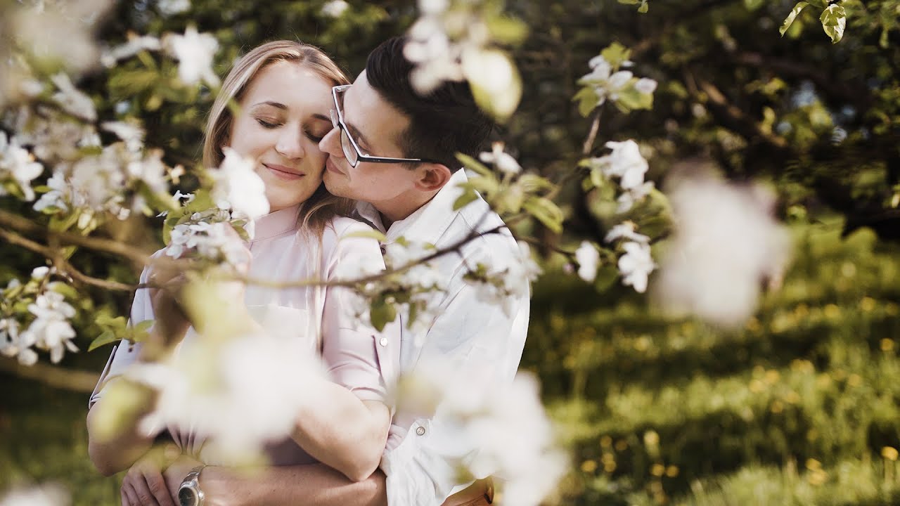 Gosia i Robert - filmowe podziękowania dla rodziców w sadzie. 4K CineMoon